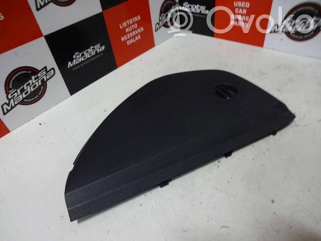 Skoda Octavia Mk2 (1Z) Dashboard side end trim 