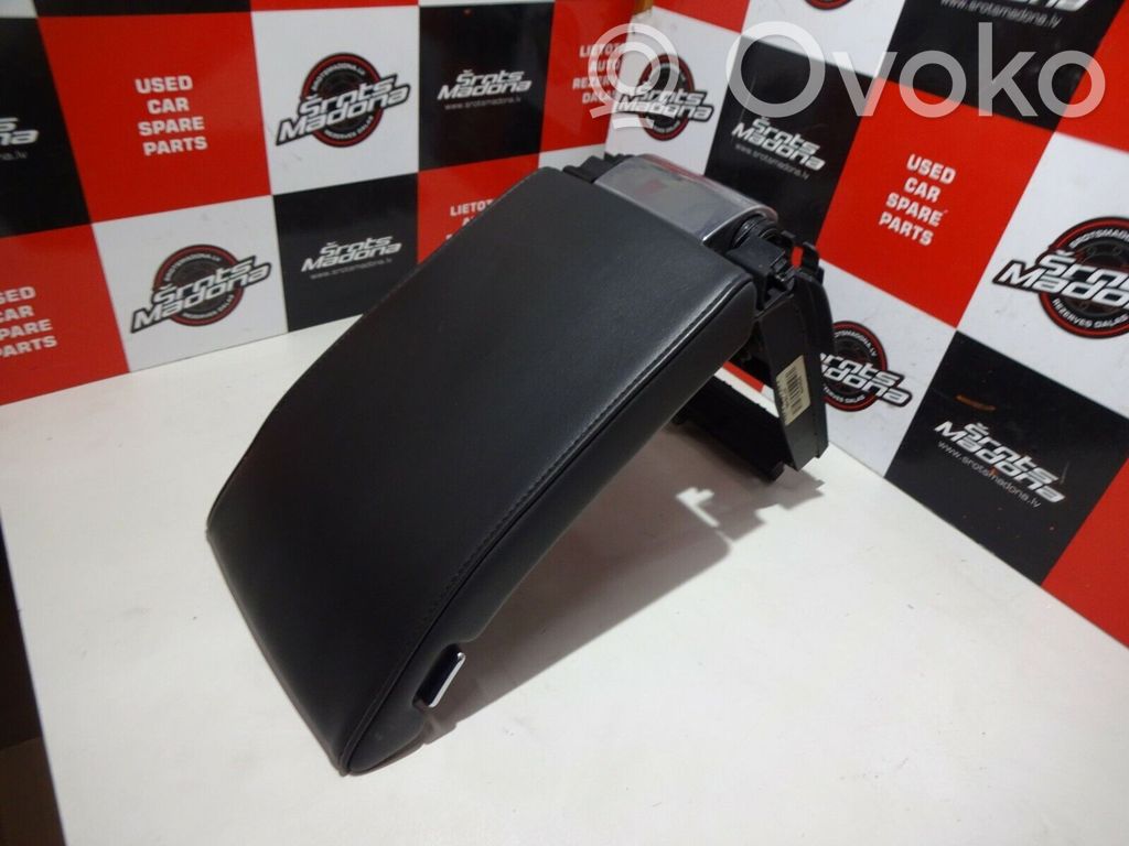 Volvo S80 Armrest 