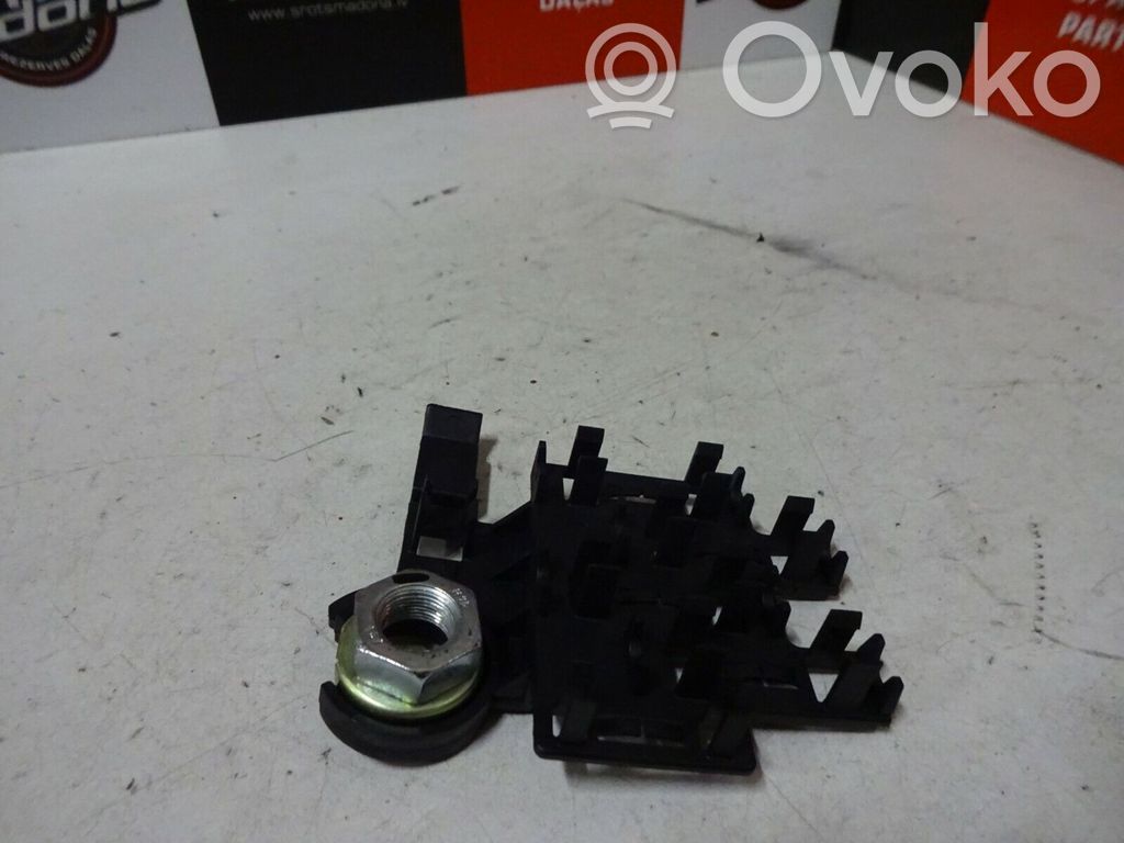 BMW 1 E81 E87 Radio antenna 