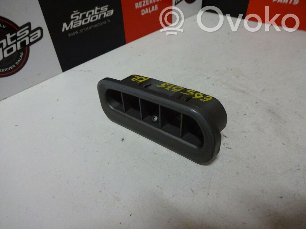 BMW 7 E65 E66 Rear air vent grill 
