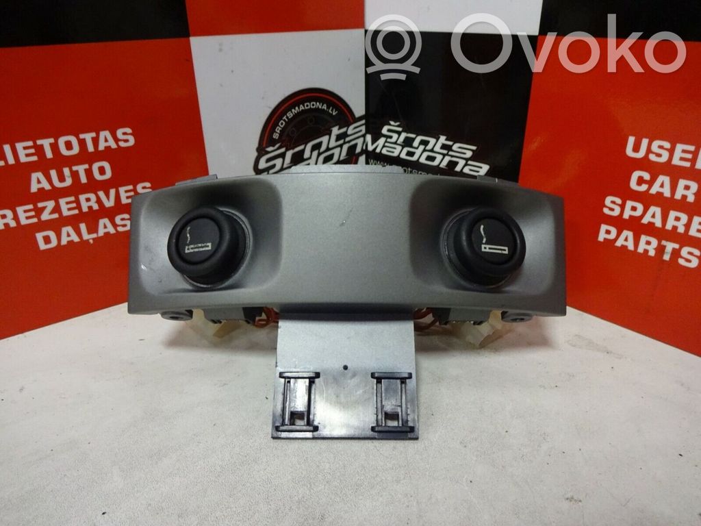BMW 7 E65 E66 Accendisigari posteriore 