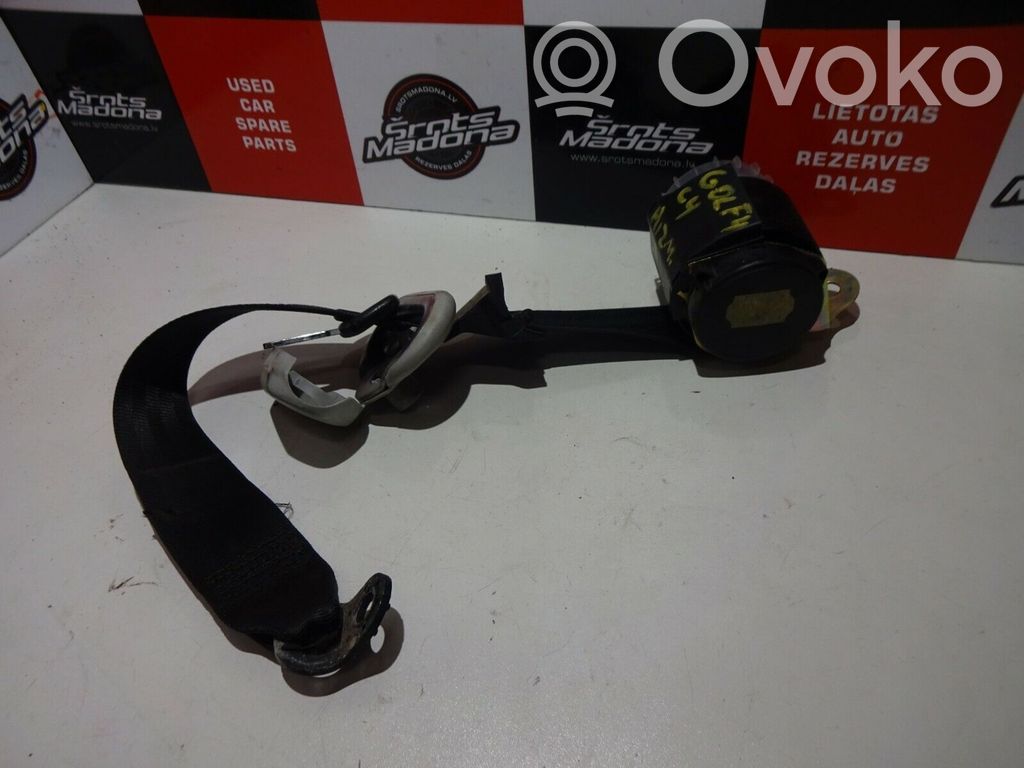 Volkswagen Golf IV Cinturón trasero 