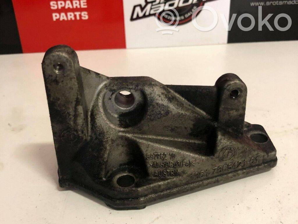 BMW 5 GT F07 Engine mounting bracket 