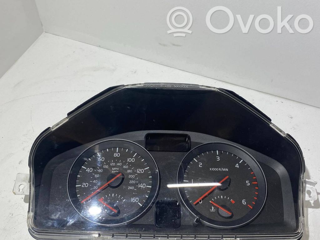 Volvo C30 Speedometer (instrument cluster) 