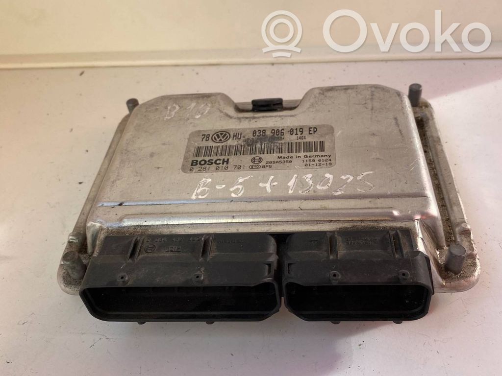 Volkswagen PASSAT B5.5 Engine control unit/module 