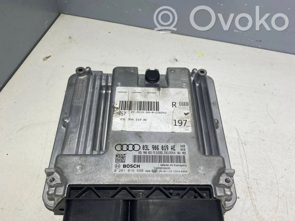 Audi A6 S6 C6 4F Engine control unit/module 