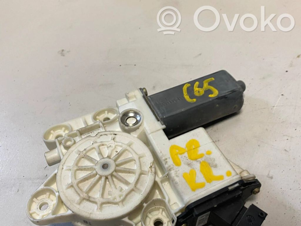 Toyota Corolla E120 E130 Regulador de puerta delantera con motor 