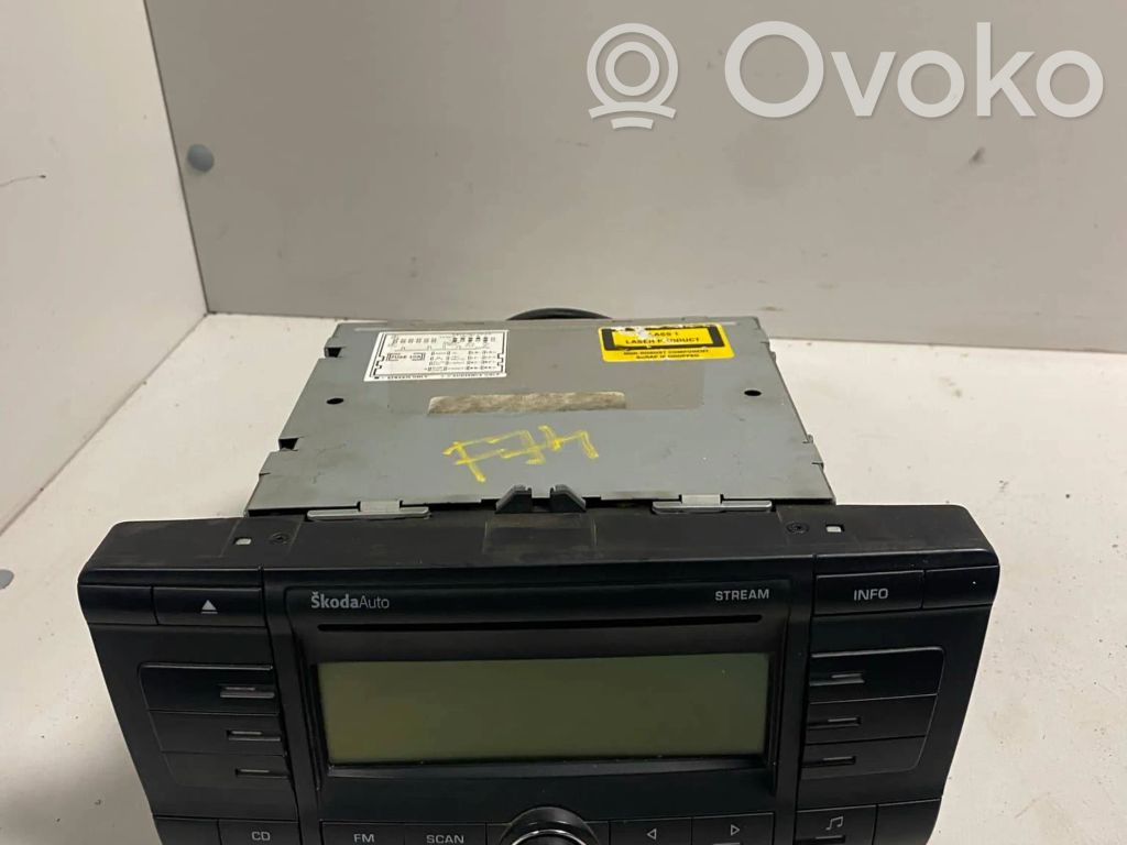 Panel / Radioodtwarzacz CD/DVD/GPS   1Z0035161B,10R022432,VP4SBF18C815AJ