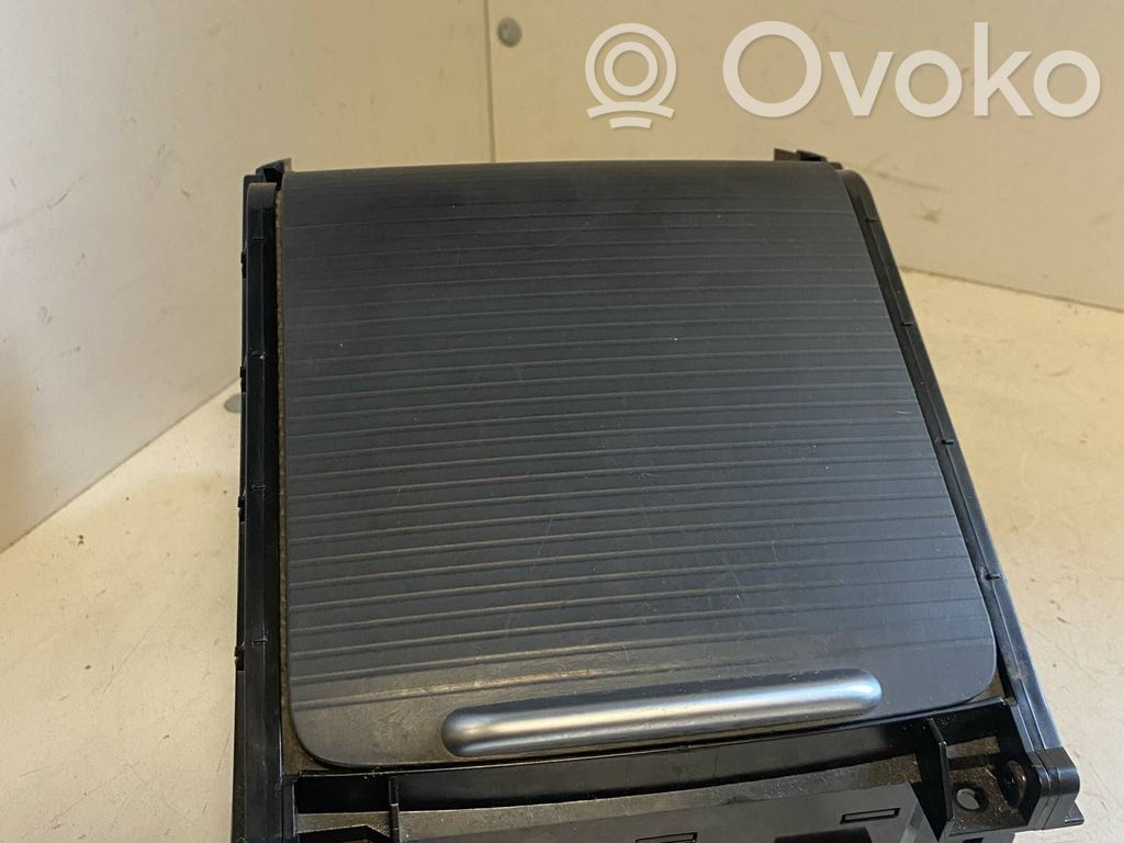 Volvo S80 Uchwyt na kubek deski rozdzielczej 