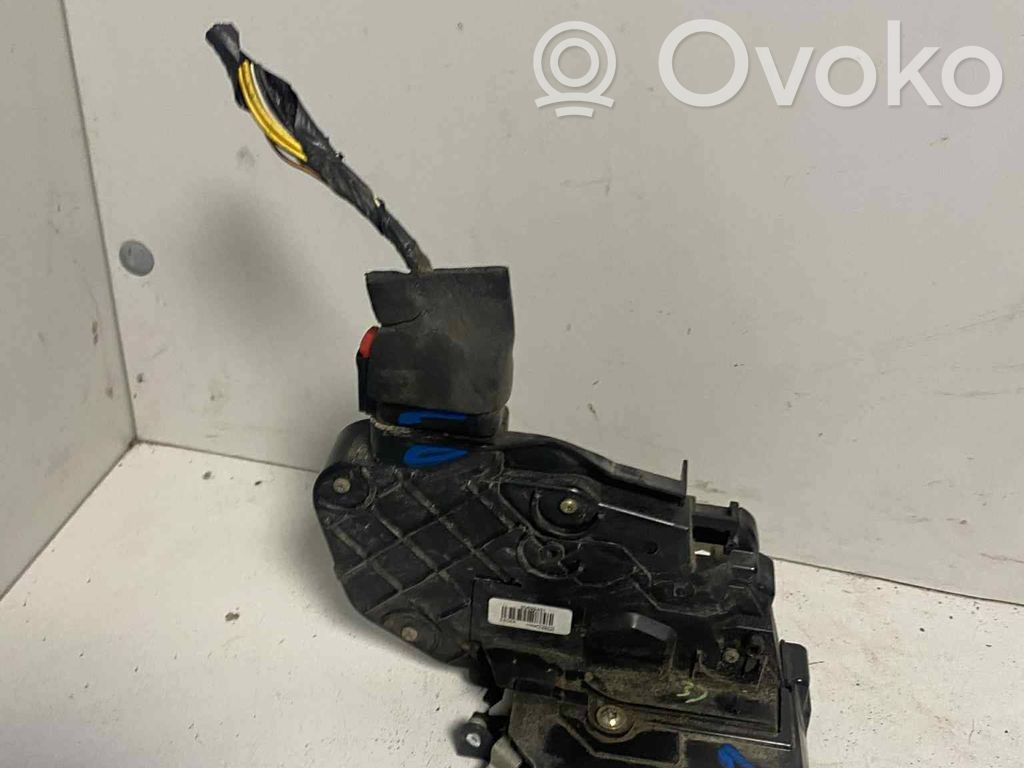 Volvo V50 Aizmugurē slēdzene 