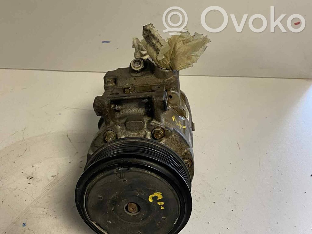 Audi A4 S4 B7 8E 8H Ilmastointilaitteen kompressorin pumppu (A/C) 