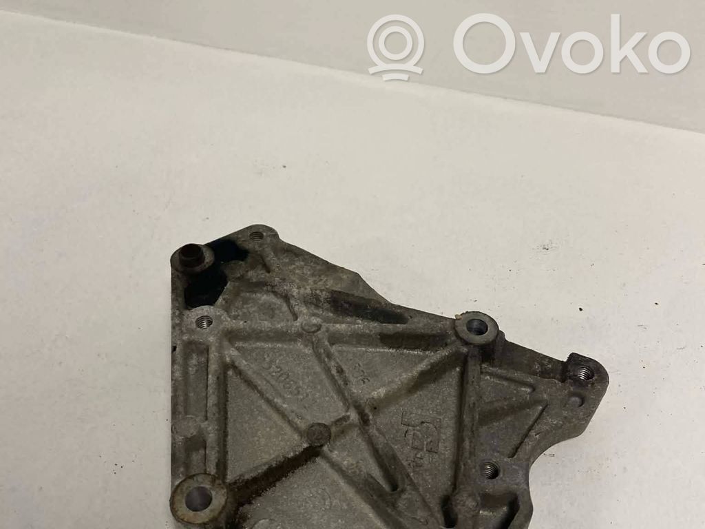 Opel Meriva A Engine mounting bracket 