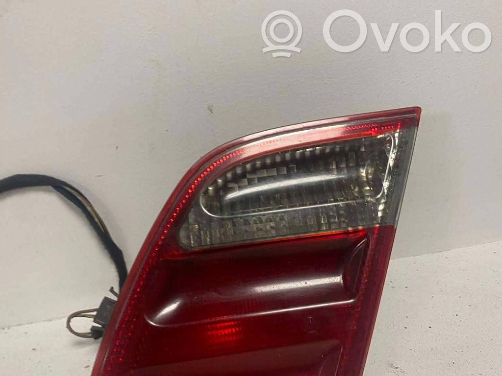 Mercedes-Benz E W210 Takaluukun takavalot 