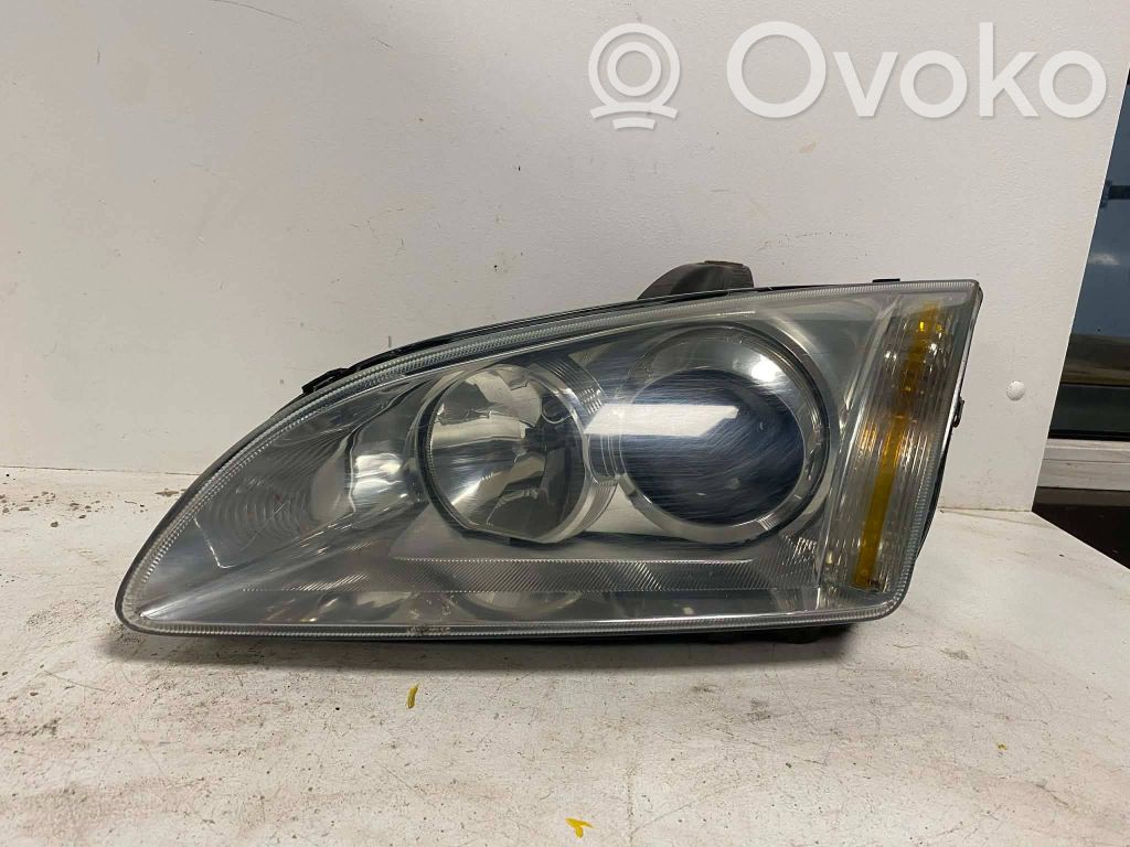 Ford Focus Headlight/headlamp 