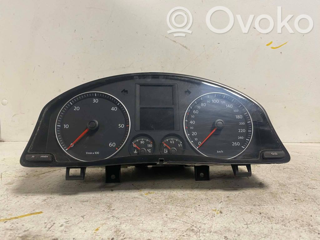 Volkswagen Golf V Speedometer (instrument cluster) 