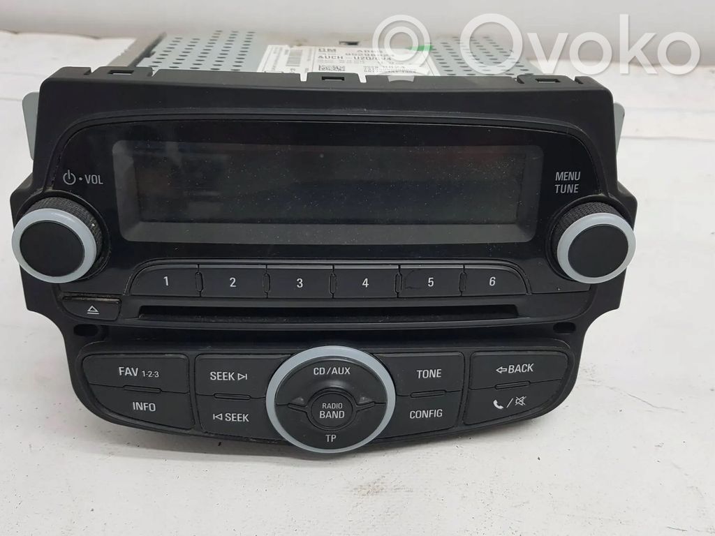 Chevrolet Spark Radio/CD/DVD/GPS head unit 