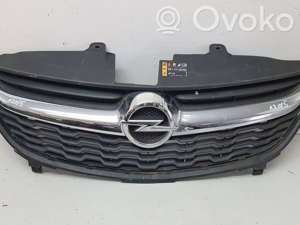 Opel Karl Front bumper upper radiator grill 