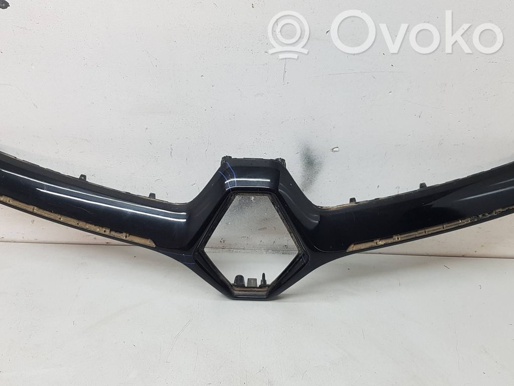 Renault Captur Front grill 