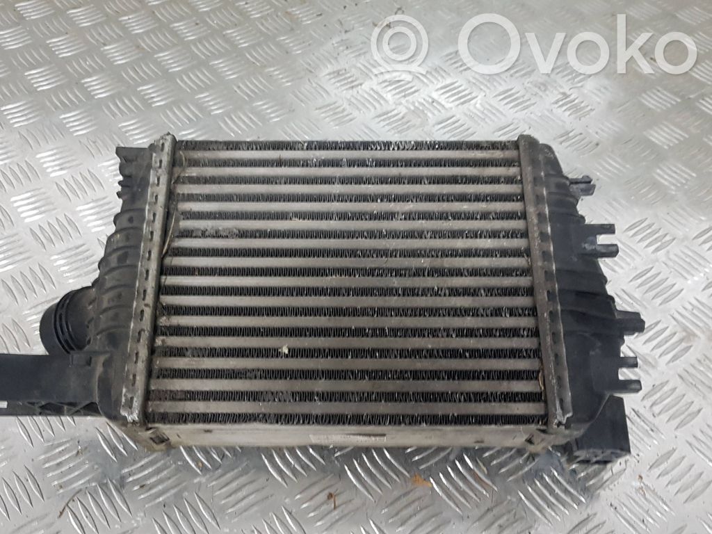 Renault Clio IV Interkūlerio radiatorius 