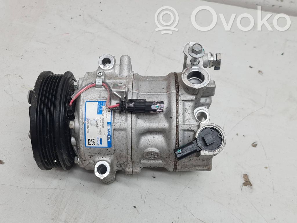 MG HS Air conditioning (A/C) compressor (pump) 
