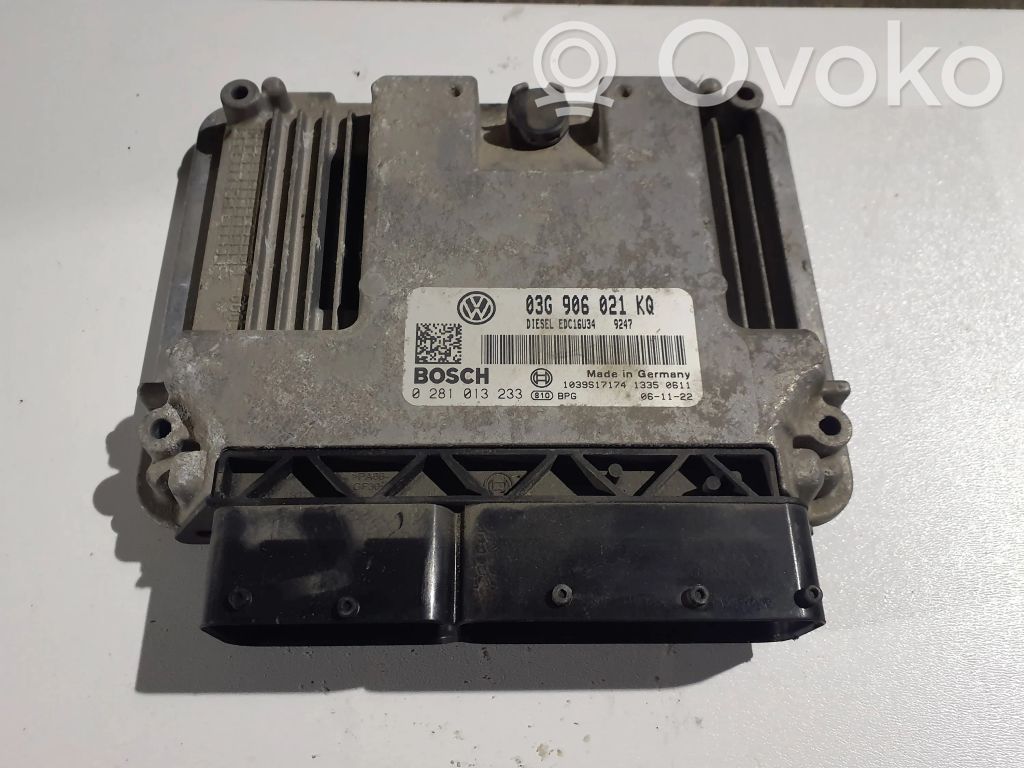 Volkswagen Golf V Engine control unit/module 