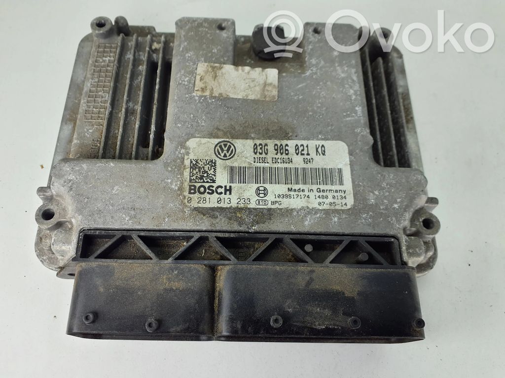 Volkswagen Golf V Engine control unit/module 