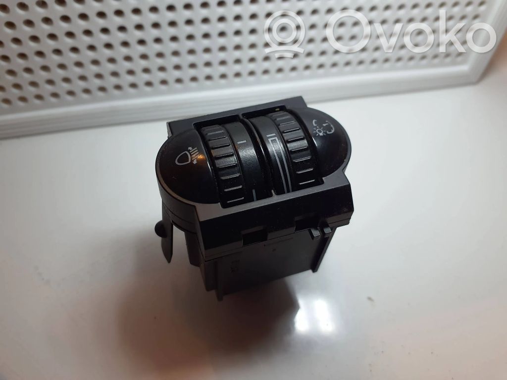 Volkswagen Golf V Headlight level height control switch 