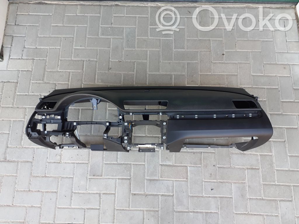 Volkswagen PASSAT B7 Deska rozdzielcza 