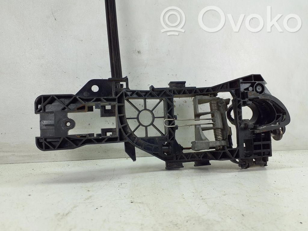 Volkswagen PASSAT B6 Klamka/wspornik zewnętrzny drzwi tylnych 