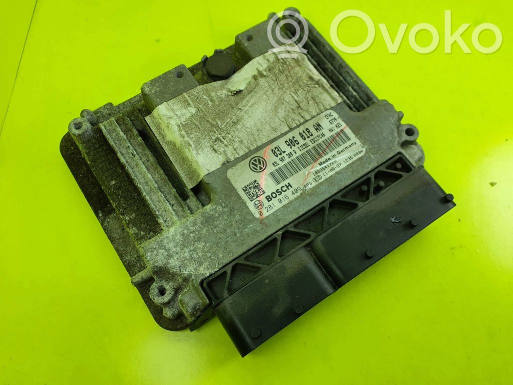 Volkswagen Golf VI Engine control unit/module 