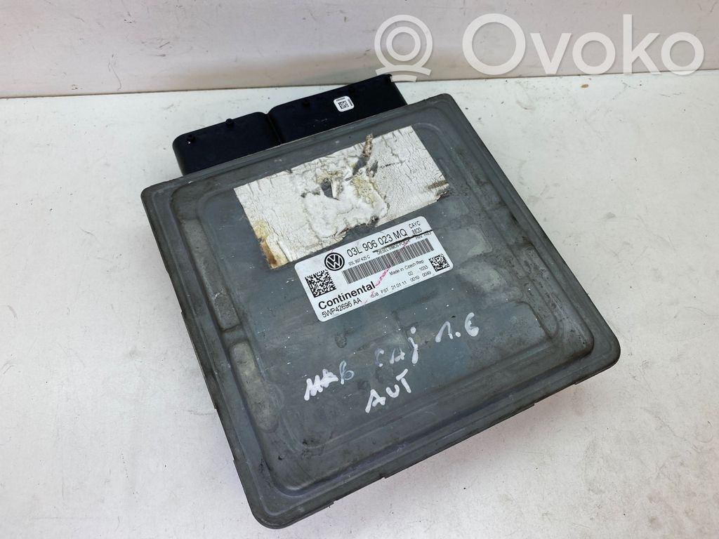 Volkswagen Golf VI Engine control unit/module 