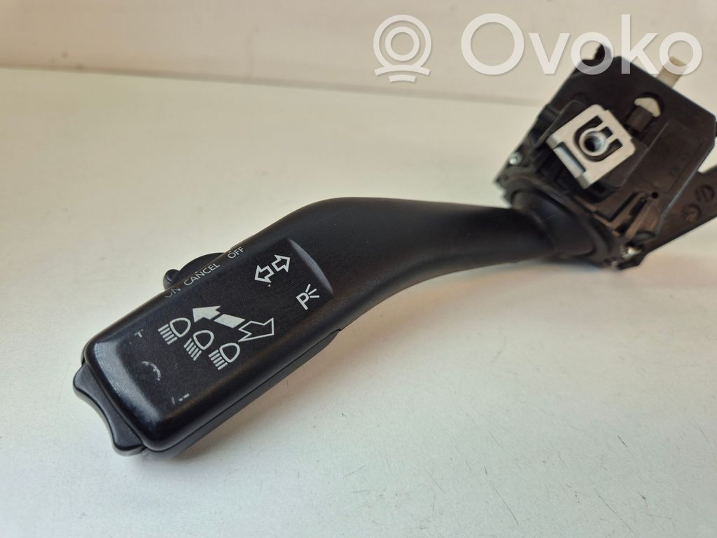 Volkswagen Touran I Indicator stalk 
