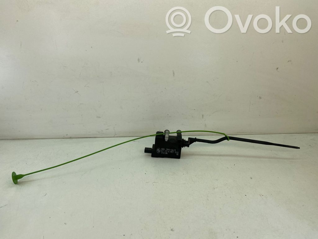 BMW 3 E90 E91 Fuel tank cap lock 