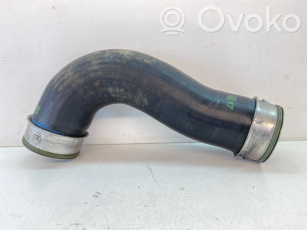 Volkswagen PASSAT B6 Intercooler hose/pipe 