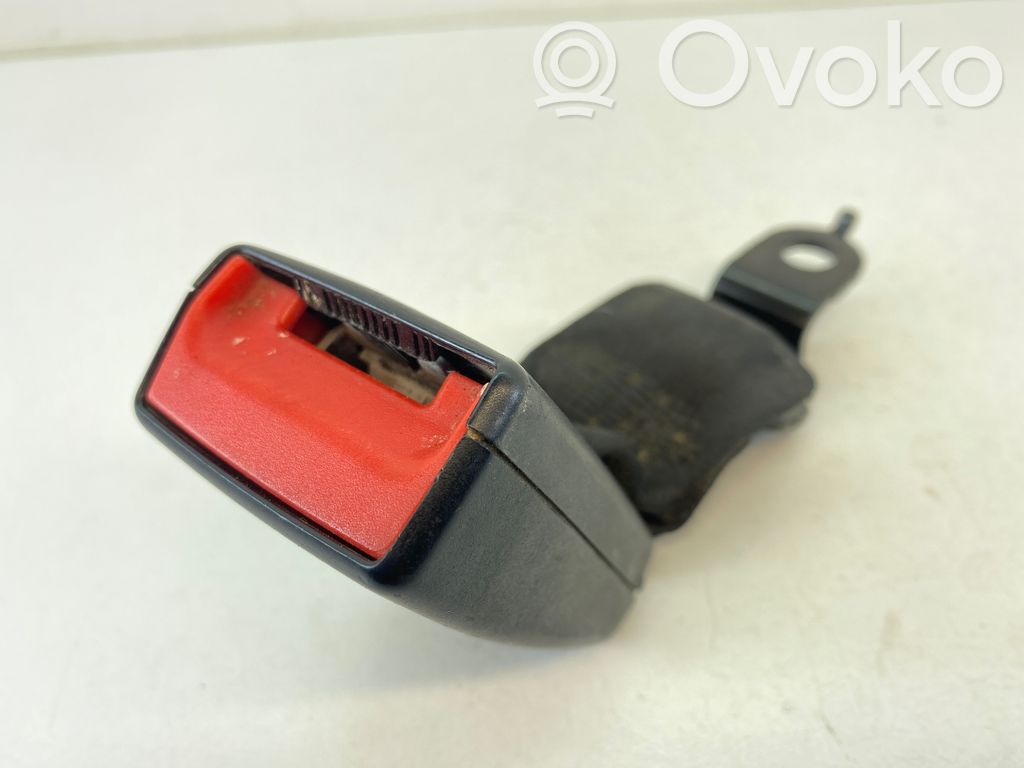 Volkswagen Touran I Rear seatbelt 