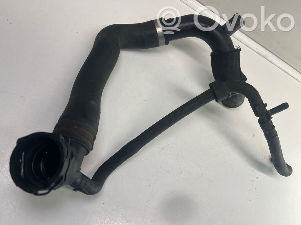 Volkswagen PASSAT B6 Conductă/furtun lichid de răcire motor 