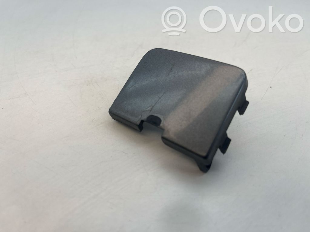 Volkswagen PASSAT B6 Tapa para gancho de arrastre parachoques trasero 