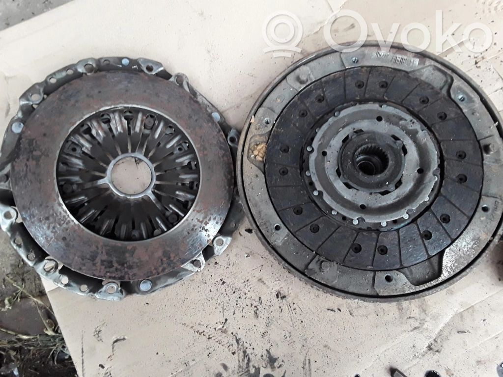 BMW 3 F30 F35 F31 Sankabos komplektas 