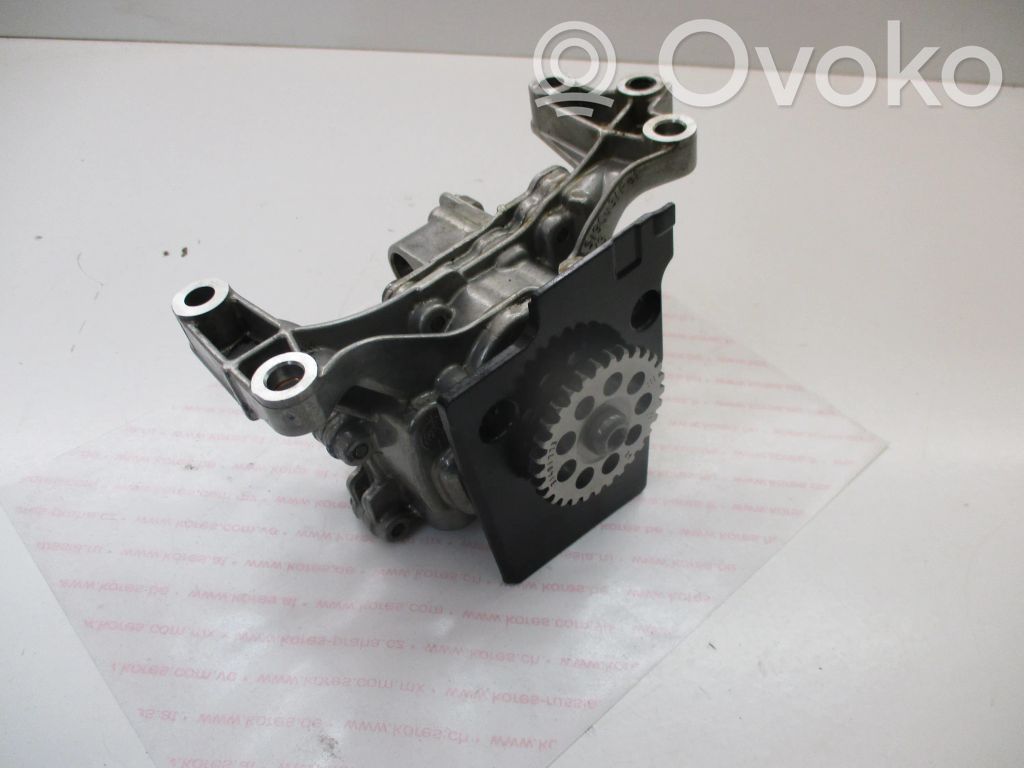 Volvo S90, V90 Bomba de aceite 