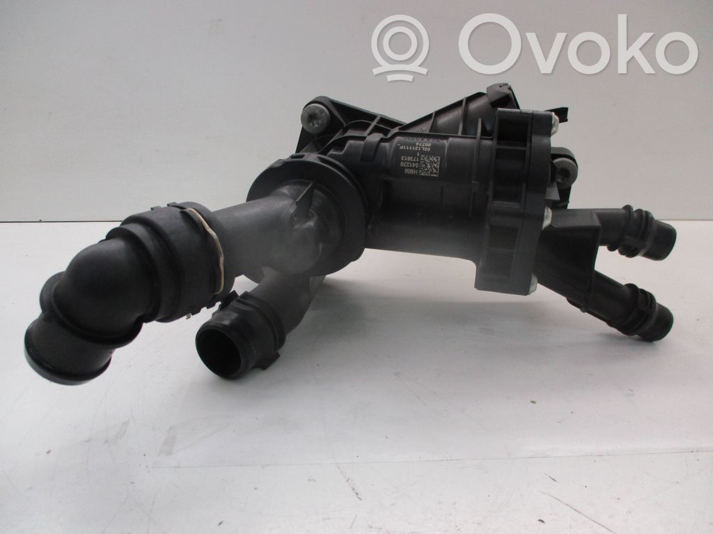 Audi A4 S4 B9 8W Thermostat/thermostat housing 
