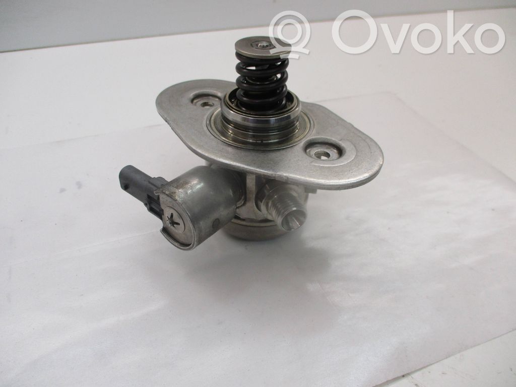 BMW 4 F32 F33 Pompa wtryskowa wysokiego ciśnienia 