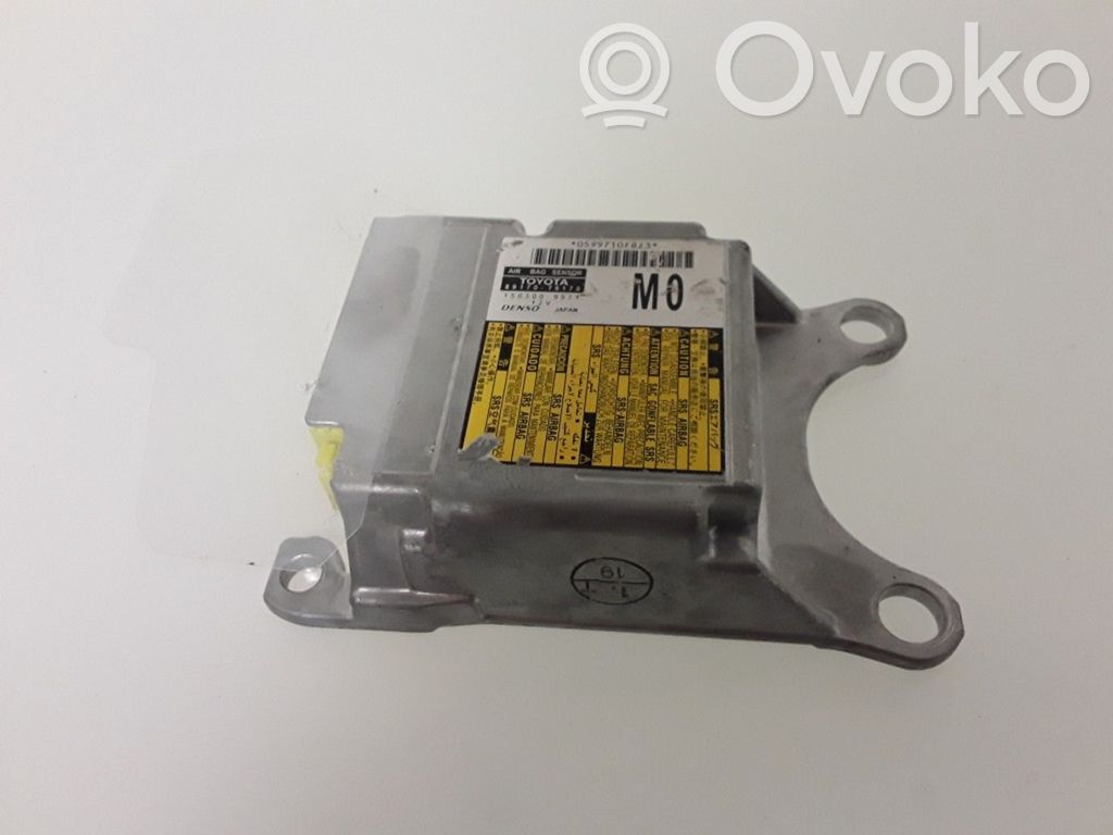 Lexus CT 200H Airbag control unit/module 