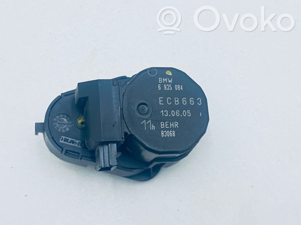BMW 7 E65 E66 Oro sklendės varikliukas 