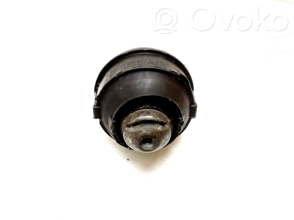 Volvo V70 Engine mount bracket 