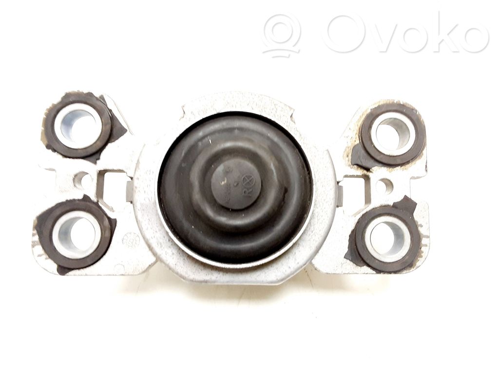 Volvo XC60 Engine mount bracket 