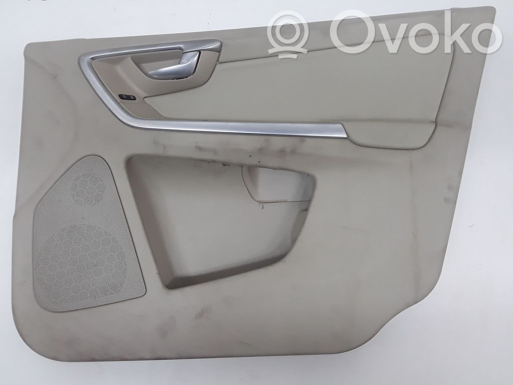Volvo XC60 Front door card panel trim 