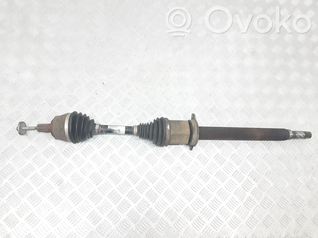 Volvo V40 Priekinis pusašis 