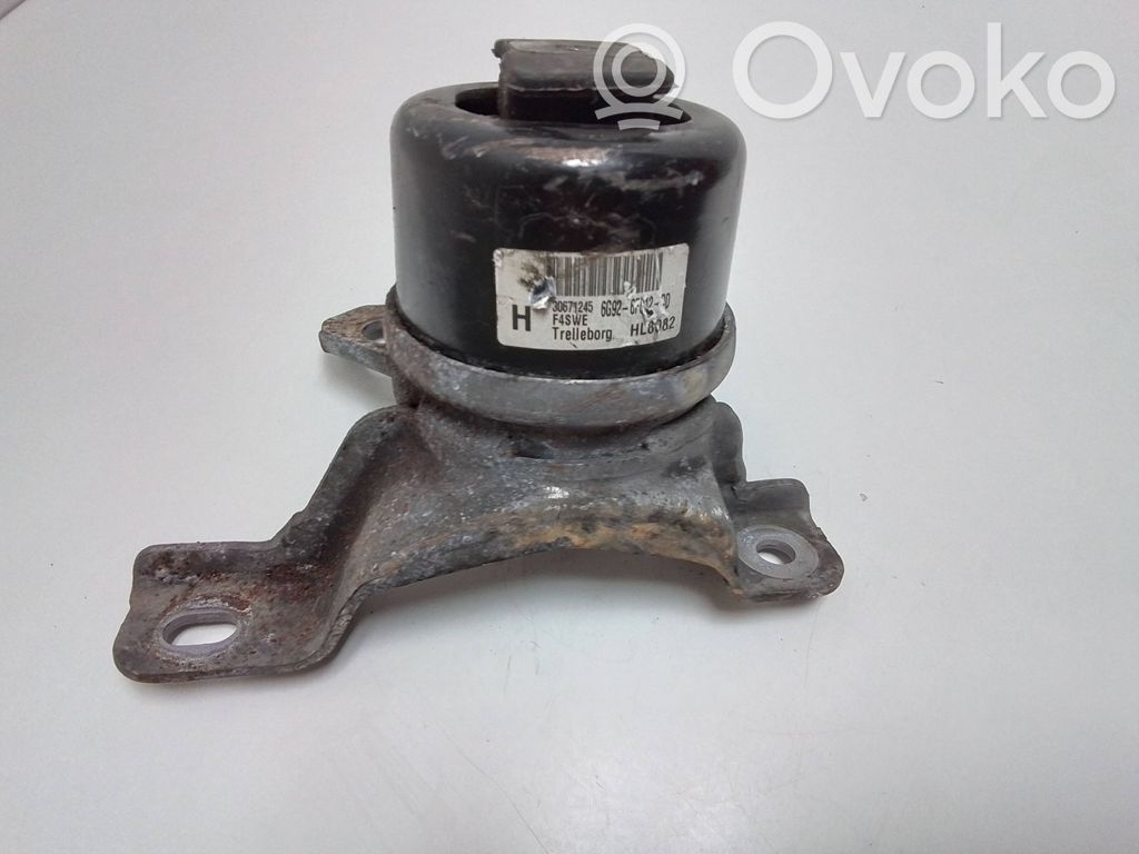 Engine mount bracket   30671245