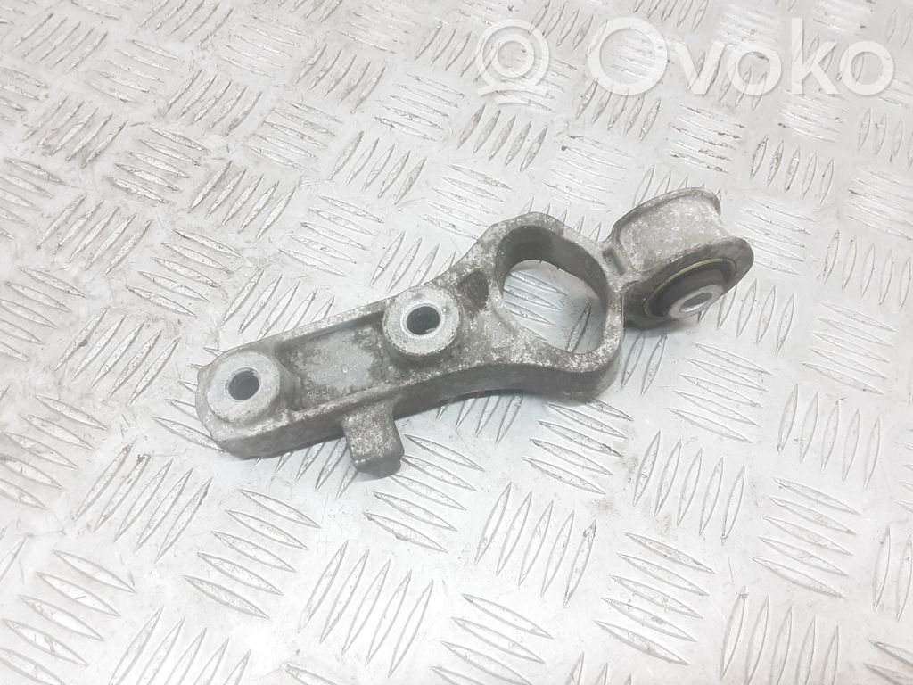 Volvo S60 Gearbox mounting bracket 