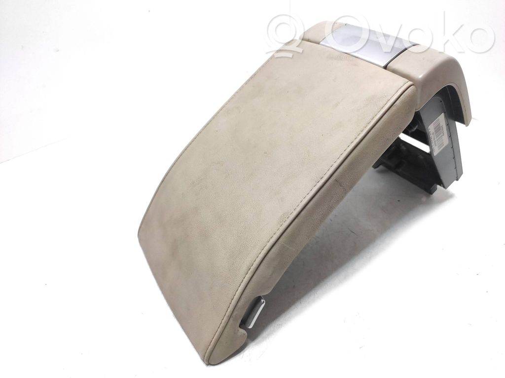 Volvo V70 Armrest 